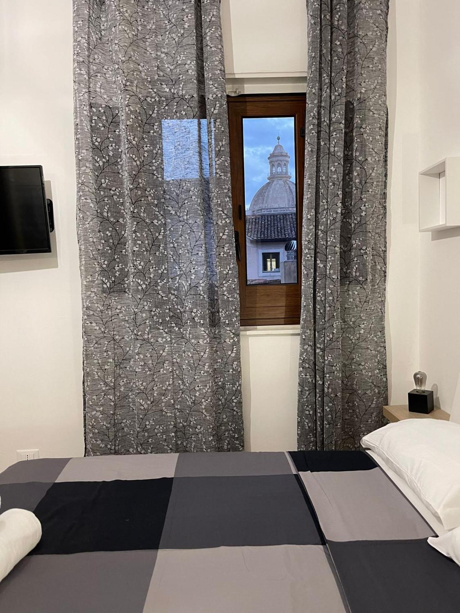 Sottinsu Appartamenti Catánia Buitenkant foto